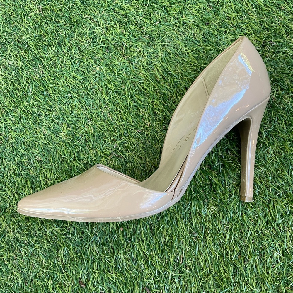 Size 8.5 Ann Marino Nude Patent Leather Heels